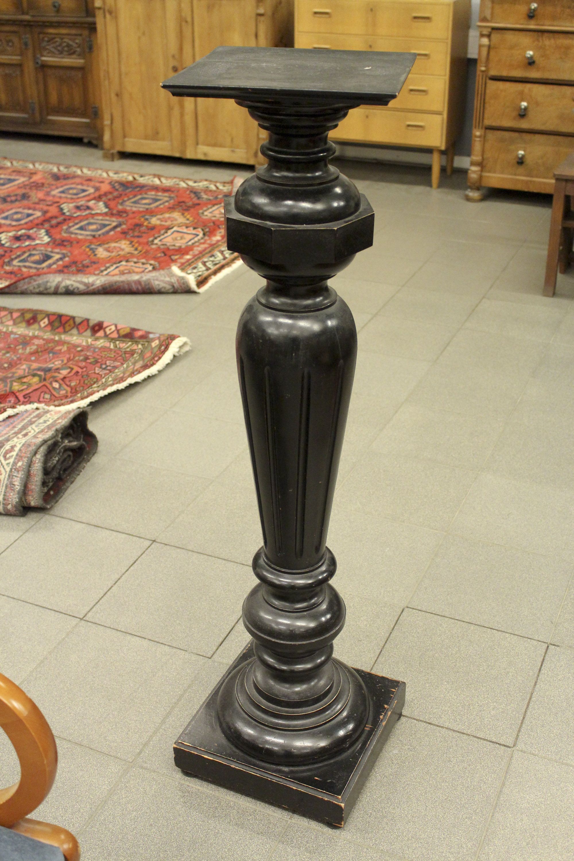 Piedestal, svart, omkring 1900, höjd: 116 - 898 5054 - Metropol Auktioner